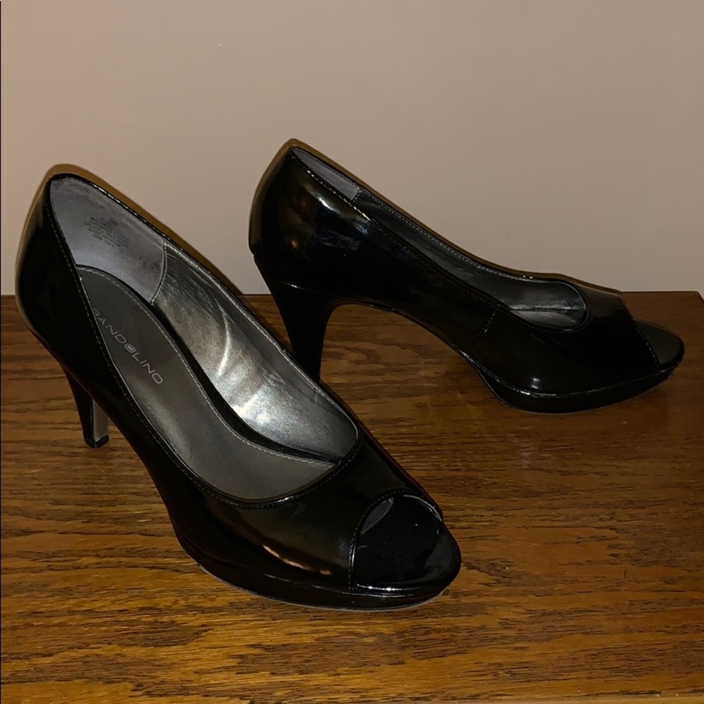 Black heels NWOT